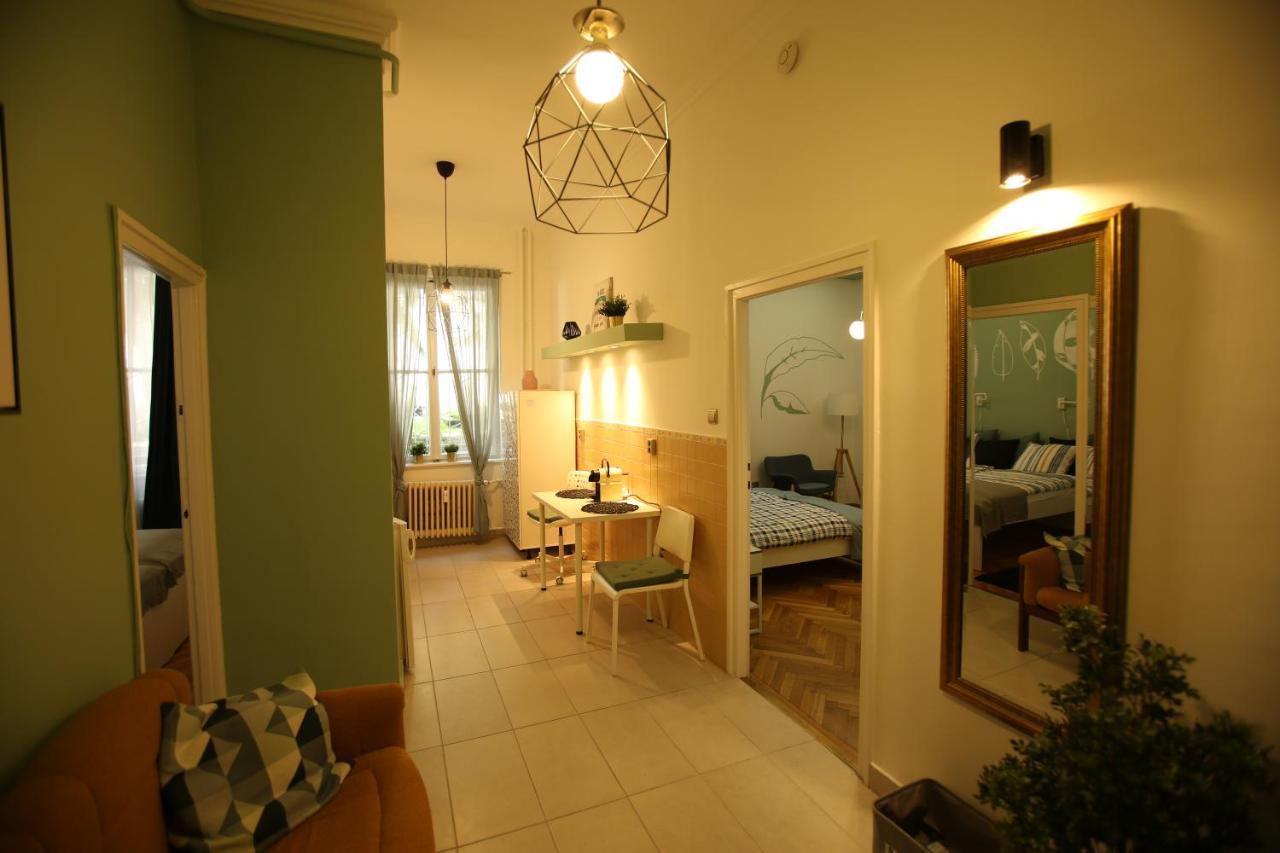 Castle Courtyard Hideaway Apartment Budapest Exterior photo