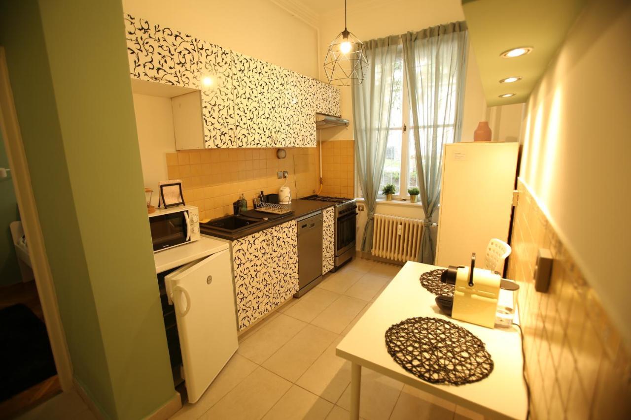 Castle Courtyard Hideaway Apartment Budapest Exterior photo