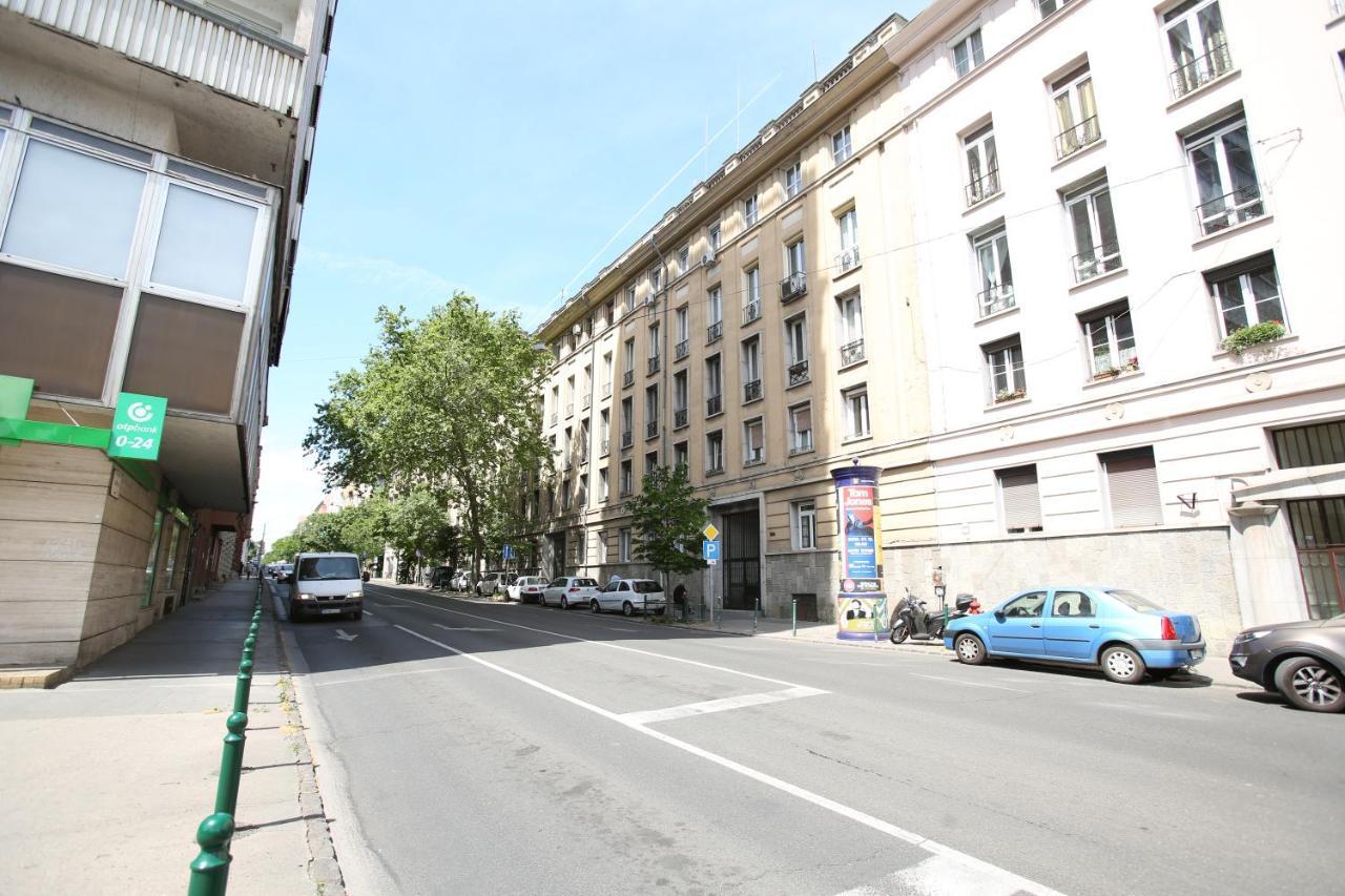 Castle Courtyard Hideaway Apartment Budapest Exterior photo